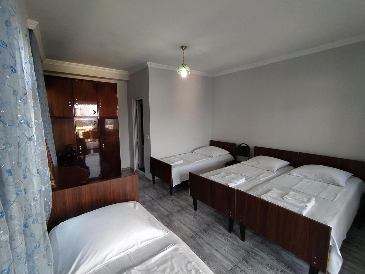 Guest House Teni Makhinjauri Exterior photo